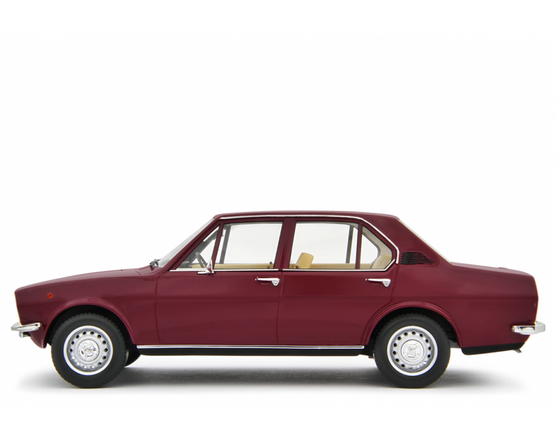 Alfa Romeo Alfetta 1.6 1975 Prugna 1:18 - 81869