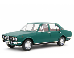 Alfa Romeo Alfetta 1.8 1972 Verde Pino 1:18 - 81899