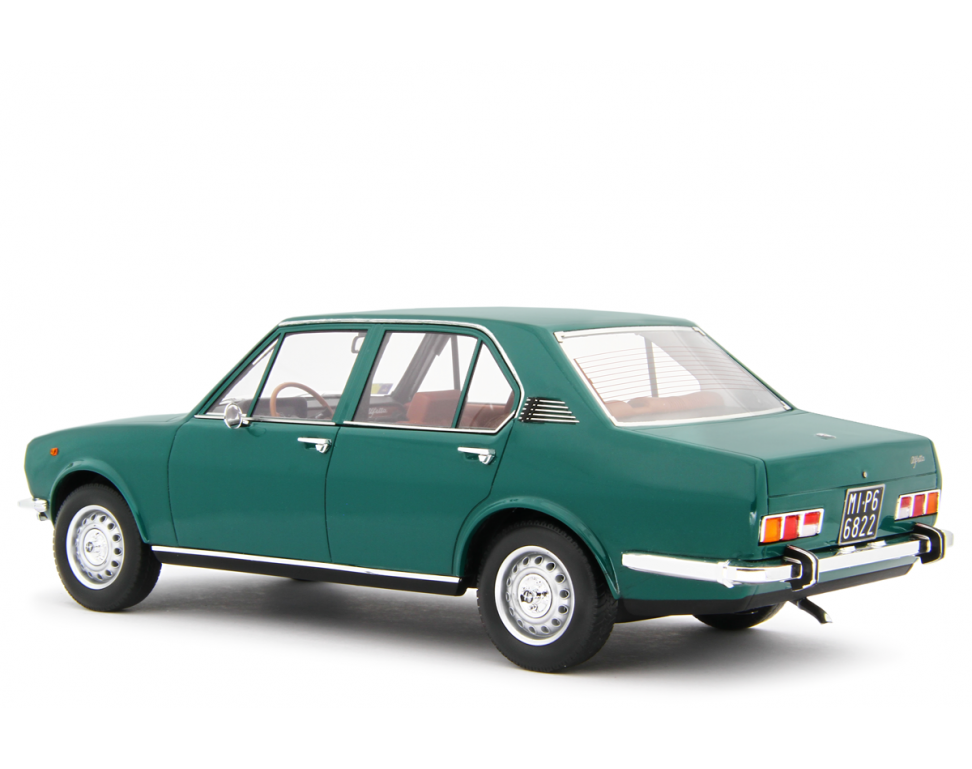 Alfa Romeo Alfetta 1.8 1972 Verde Pino 1:18 - 81901