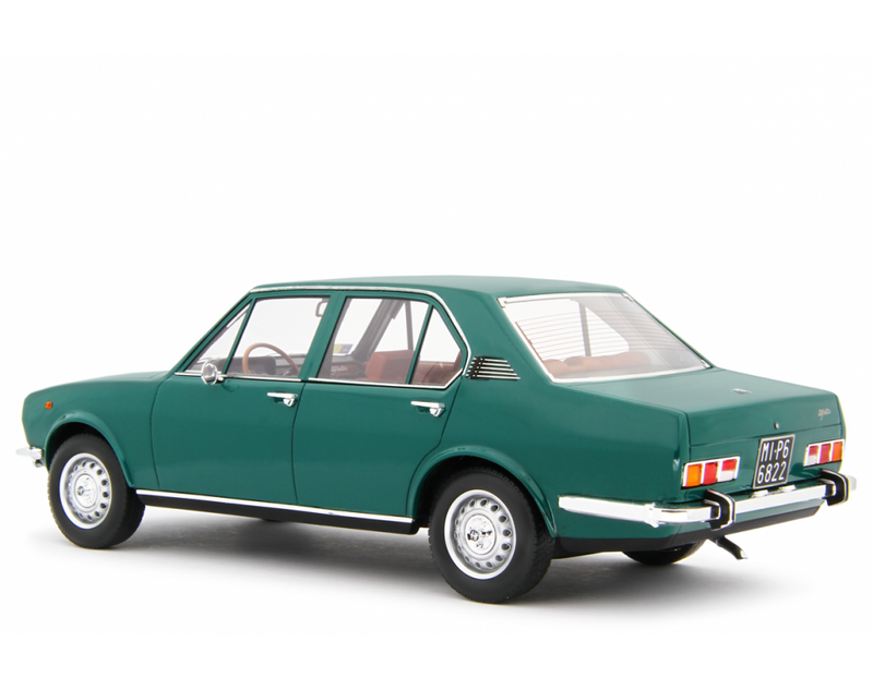 Alfa Romeo Alfetta 1.8 1972 Verde Pino 1:18 - 81901