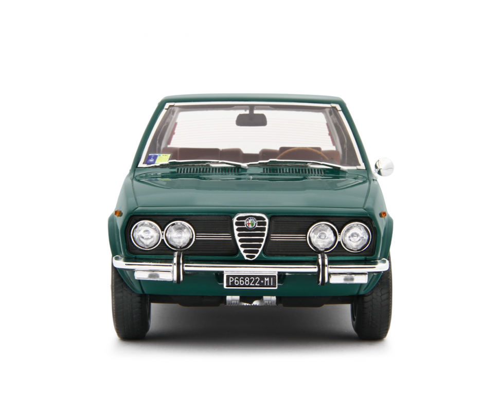 Alfa Romeo Alfetta 1.8 1972 Verde Pino 1:18 - 81905