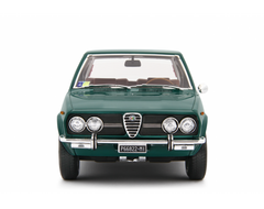 Alfa Romeo Alfetta 1.8 1972 Verde Pino 1:18 - 81905