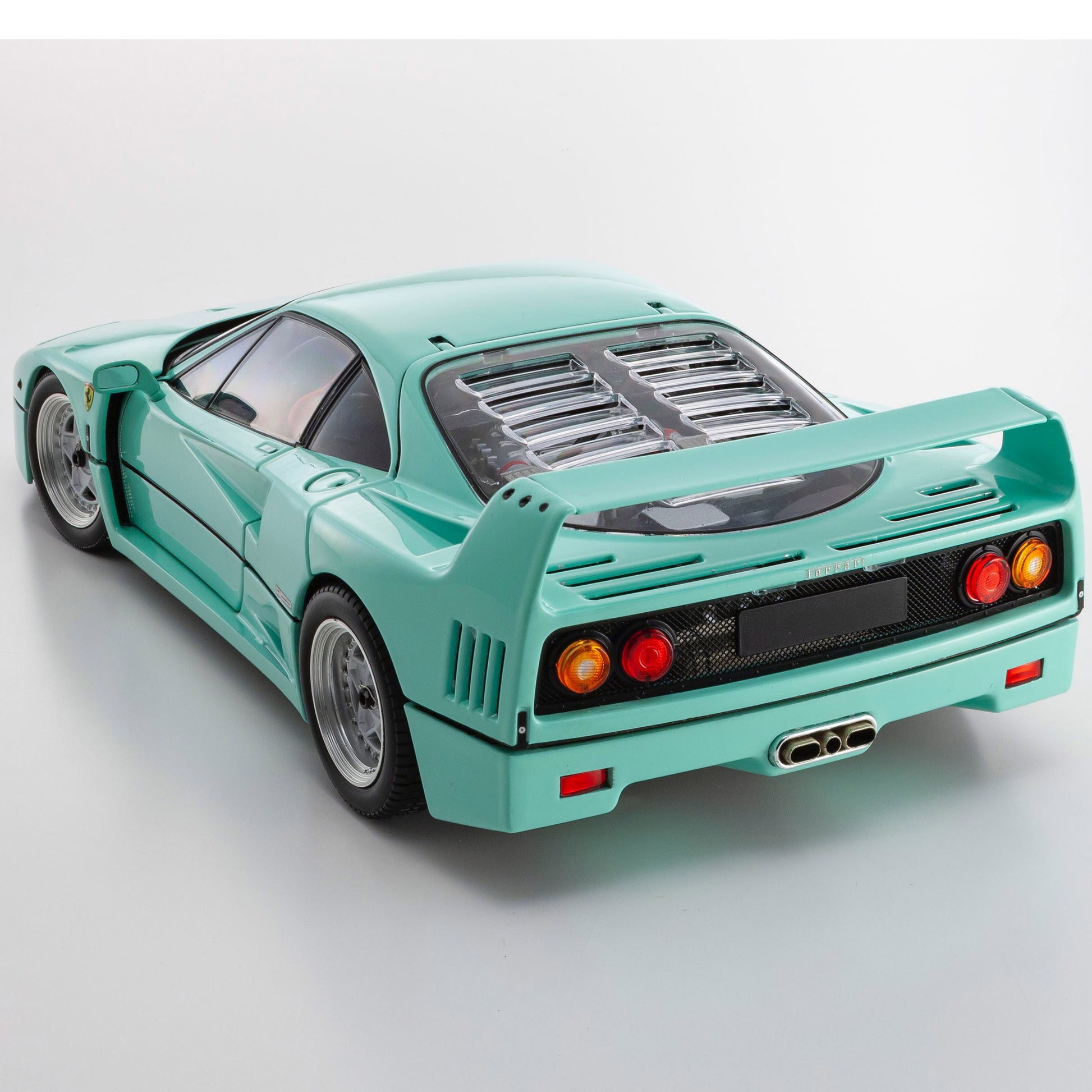 Ferrari F40 1987 Verde Menta 1:18 - 82095