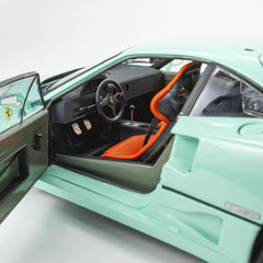 Ferrari F40 1987 Verde Menta 1:18 - 82101
