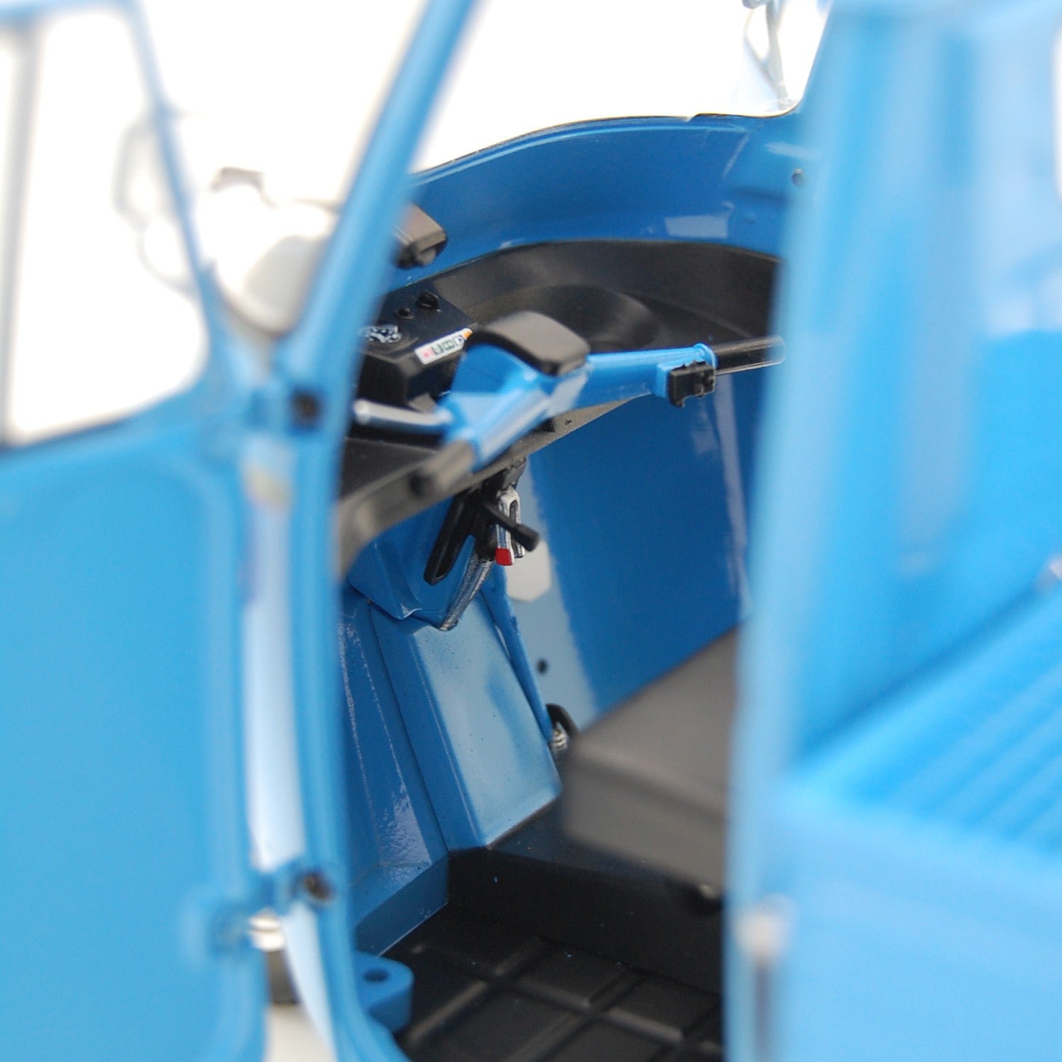 Ape Piaggio P501 Open 1979 Blu 7210 con vetrina 1:18 - 82289
