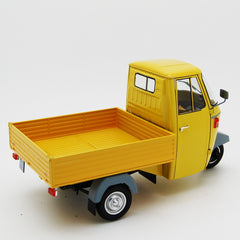 Ape Piaggio P501 Open 1979 Giallo Texas 7210 con vetrina 1:18 - 82297