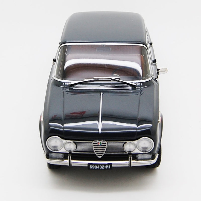 Alfa Romeo Giulia 1.6 Ti 1962 Grigio Grafite 1:18 - 82342