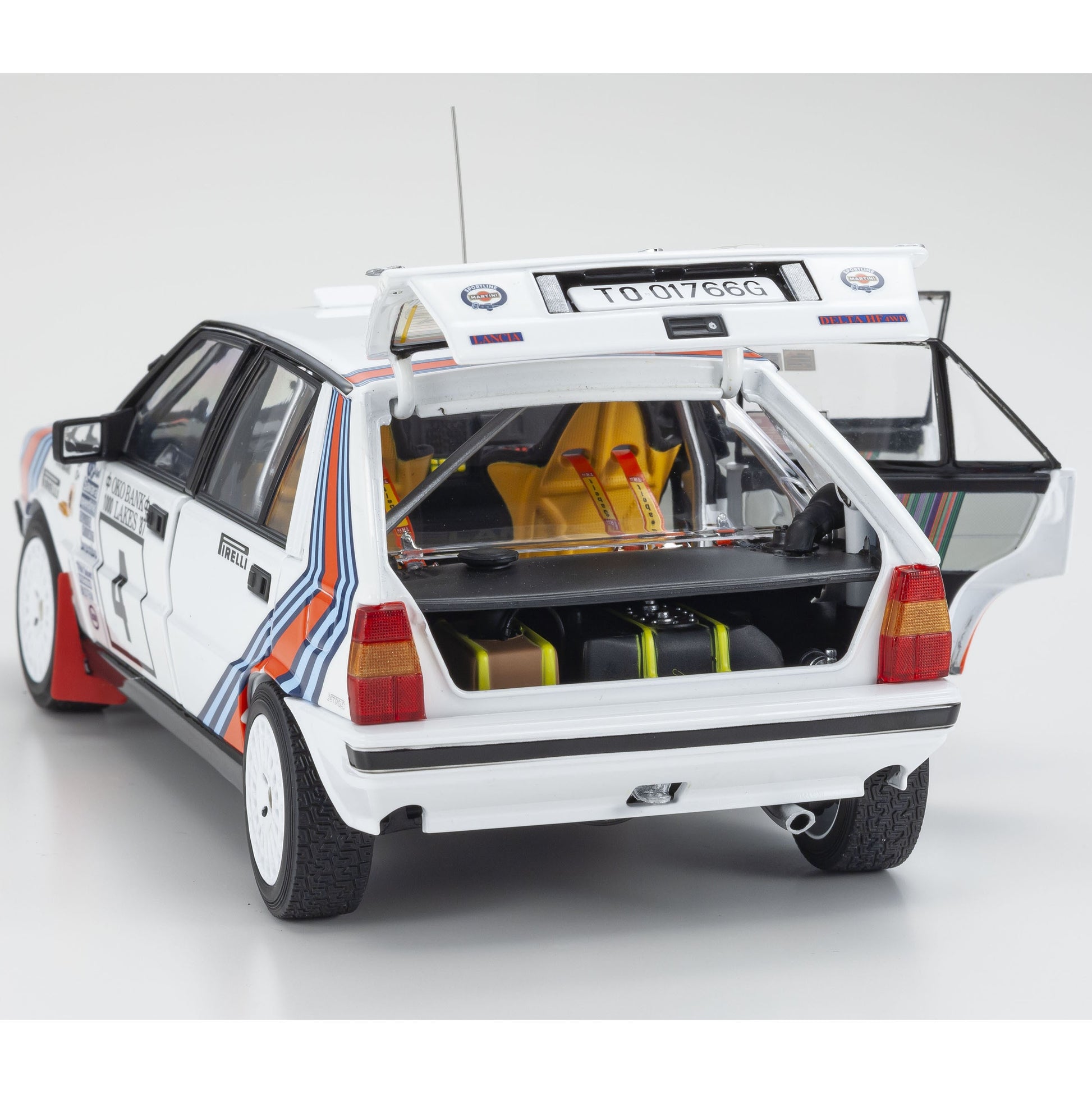Lancia Delta HF 4WD Winner 37° Rally 1000 Lakes 1987 Martini Racing Markku Alen - Ilkka Kivimaki 1:18 - 82391