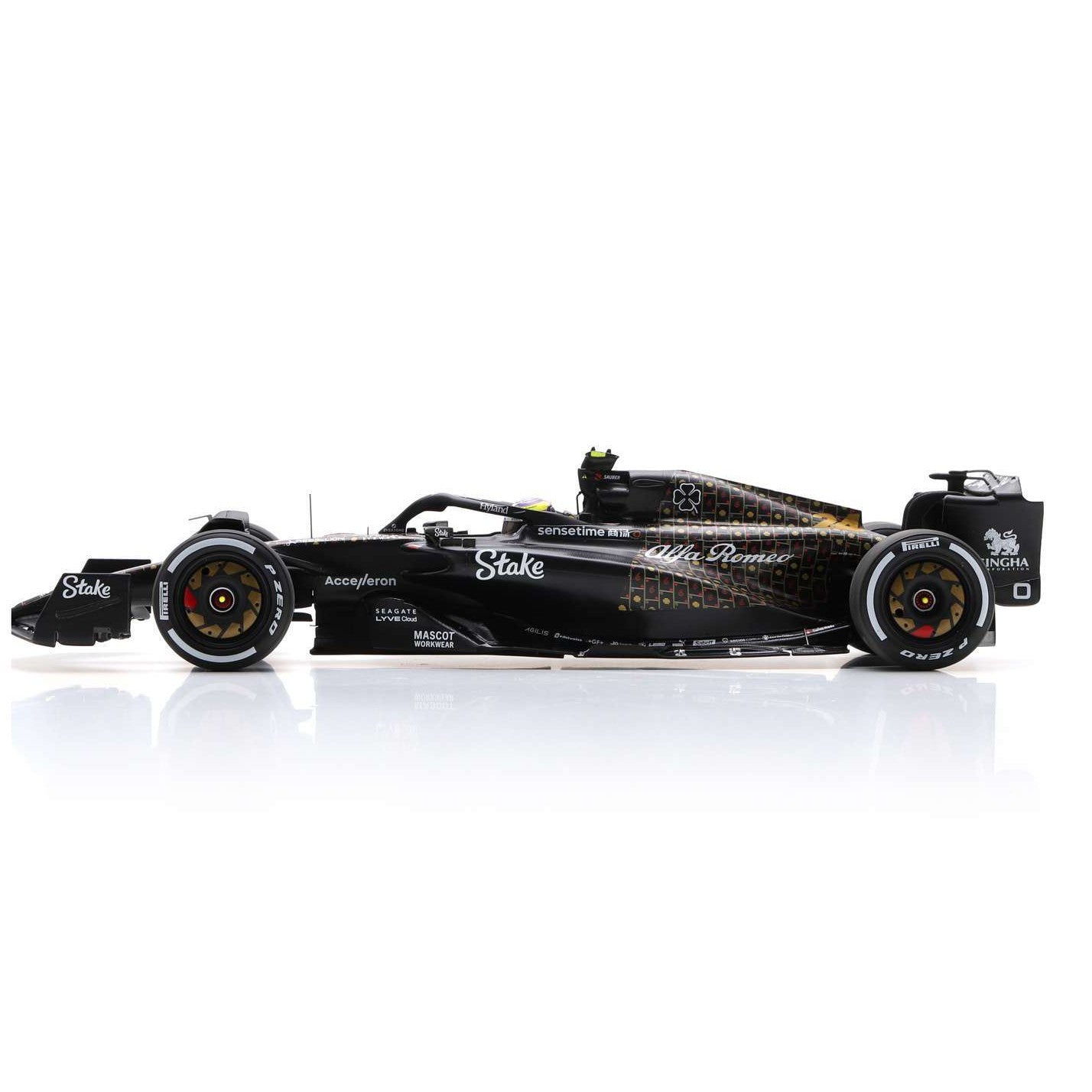 Alfa Romeo F1 Team KICK C43 F1 Las Vegas GP 2023 Zhou Guanyu 1:18 - 82437