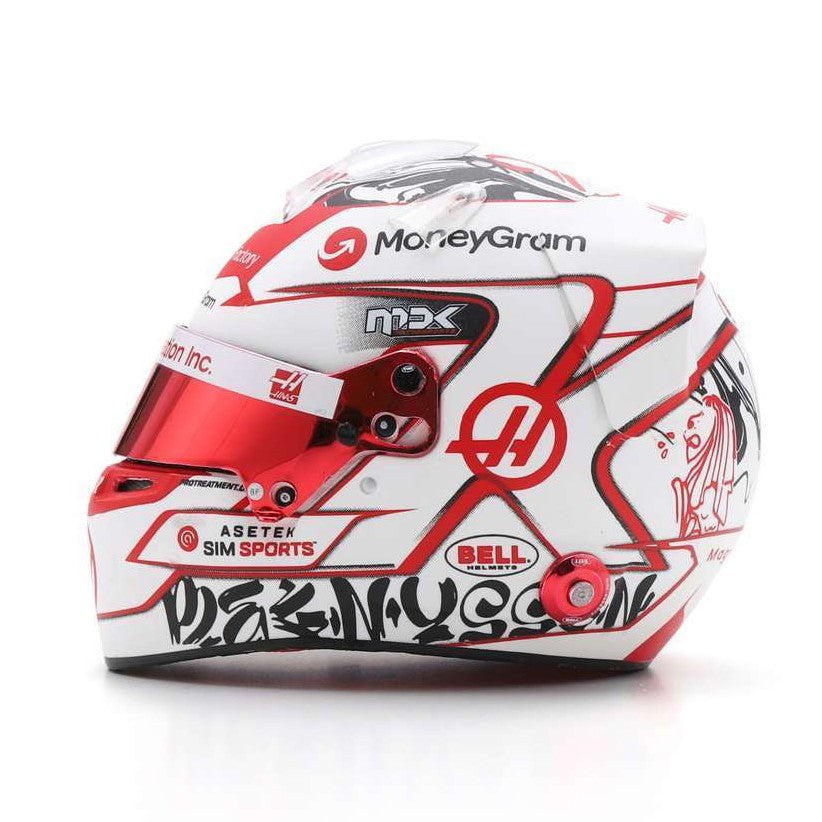 Kevin Magnussen Casco Bell Helmet F1 2023 Kevin Magnussen MoneyGram Haas 2023 Singapore GP 1:5 - 82447