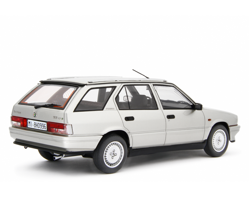 Alfa Romeo Alfa 33 1.7 Sport Wagon Q.V. 1988 Argento 1:18 - 83182