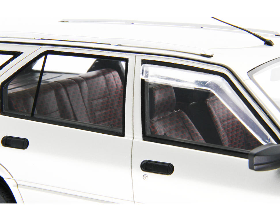 Alfa Romeo Alfa 33 1.7 Sport Wagon Q.V. 1988 Grigio Metallizzato 1:18 - 83192