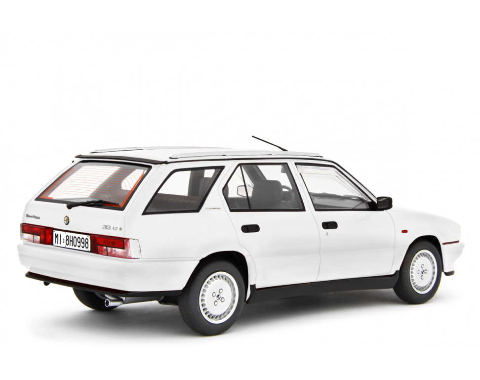 Alfa Romeo Alfa 33 1.7 Sport Wagon Q.V. 1988 Bianco 1:18 - 83199
