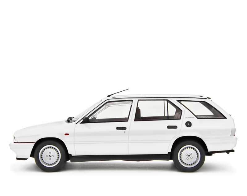 Alfa Romeo Alfa 33 1.7 Sport Wagon Q.V. 1988 Bianco 1:18 - 83200