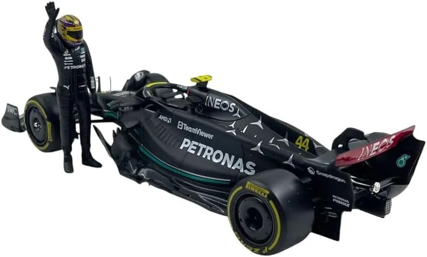 Mercedes-Benz AMG F1 2023 W14 E Performance with figure Lewis Hamilton 1:24 - 83722