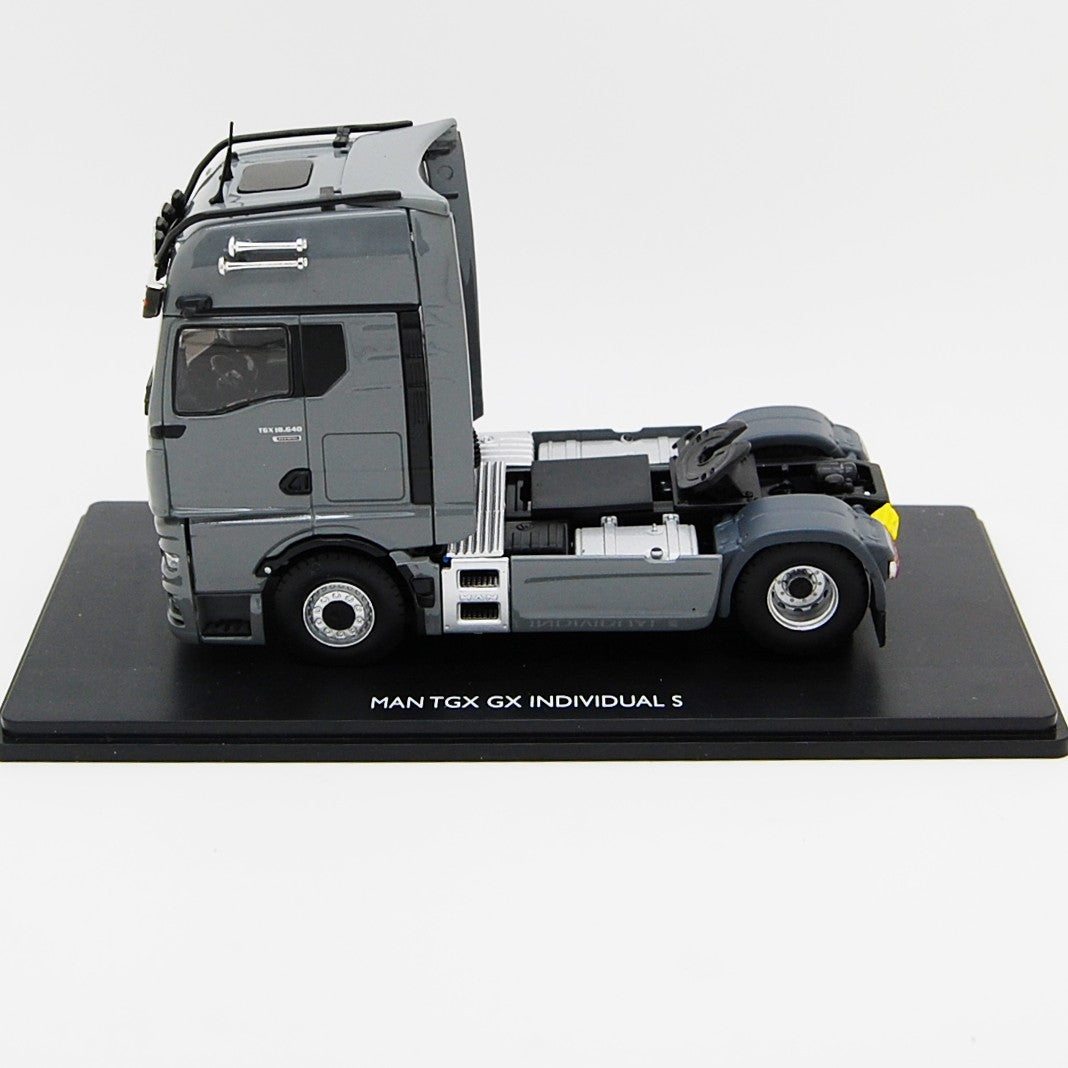 MAN TGX 18.640 GX Individual S Tractor 2 assi 2020 Light Gray 1:43 - 83867