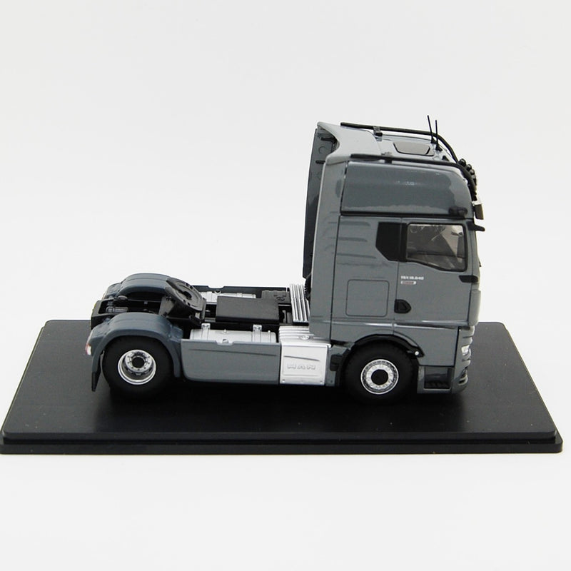 MAN TGX 18.640 GX Individual S Tractor 2 assi 2020 Light Gray 1:43 - 83871