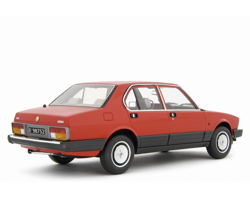 Alfa Romeo Alfetta 2.0i Quadrifoglio Oro E.E. 1983-84 Rosso Alfa 1:18 - 83895
