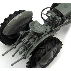 Massey Ferguson TEA-20 (1949) trattore 1:32 - 84535
