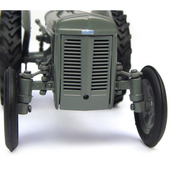 Massey Ferguson TEA-20 (1949) trattore 1:32 - 84536