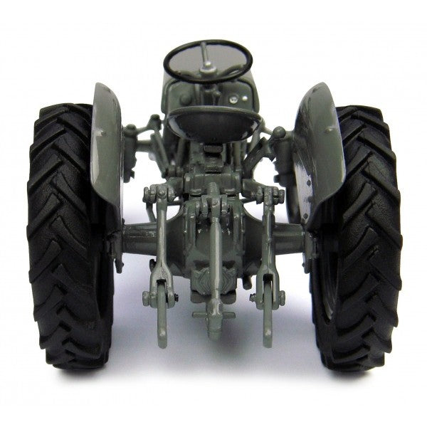 Massey Ferguson TEA-20 (1949) trattore 1:32 - 84537