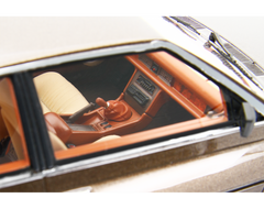 Maserati 2.0 Biturbo 1982-83 Dark Garnet Bordeaux Scuro 1:18 - 84577