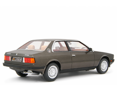 Maserati 2.0 Biturbo 1982-83 Dark Smoky Quartz Metallizzato Antracite 1:18 - 84594