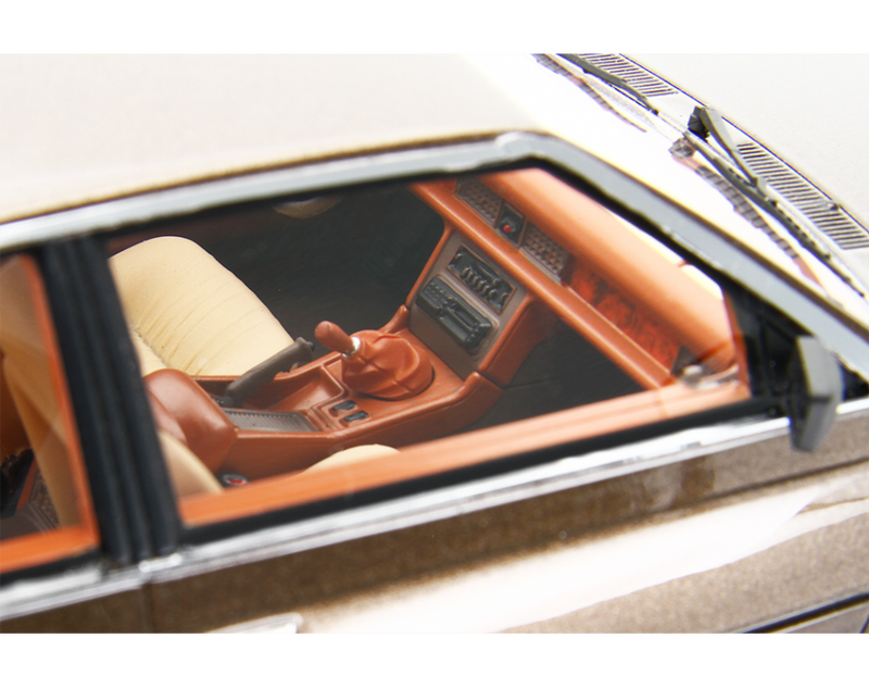 Maserati 2.0 Biturbo 1982-83 Dark Smoky Quartz Metallizzato Antracite 1:18 - 84597