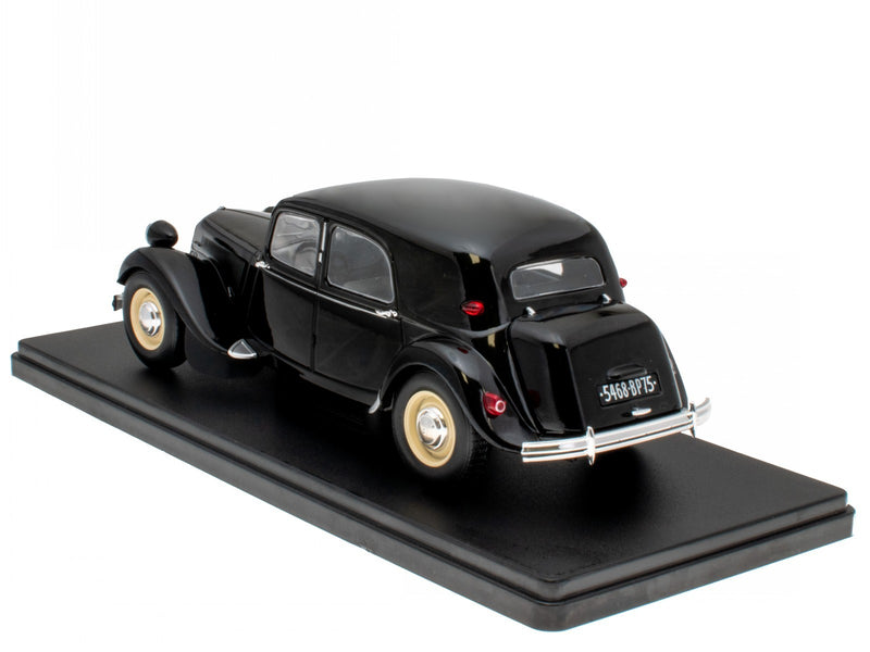 Citroen Traction 15-SIX - Black - 84706