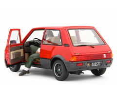 Innocenti De Tomaso Turbo 1983 Red Vacanze di Natale con Billo 1:18 - 84789