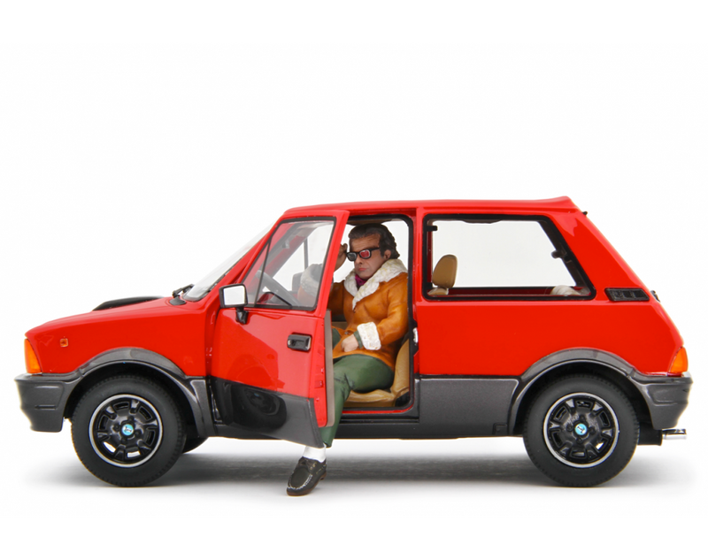 Innocenti De Tomaso Turbo 1983 Red Vacanze di Natale con Billo 1:18 - 84791