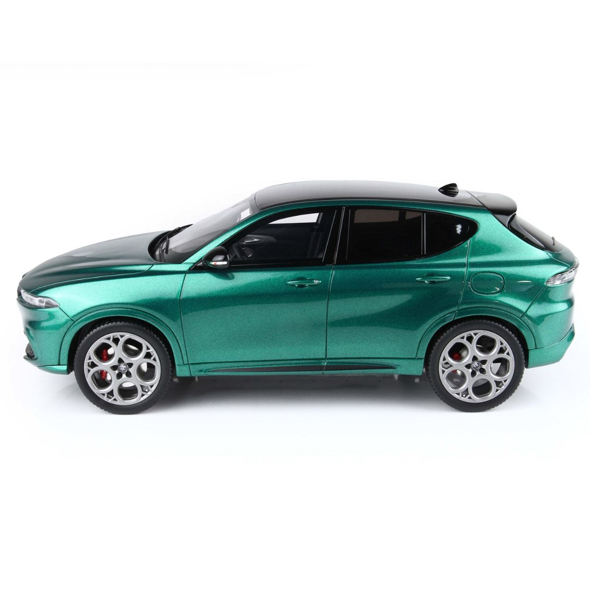 Alfa Romeo Tonale Tributo 2022 Plug-in Hybrid Verde Montreal 1:18 - 85051