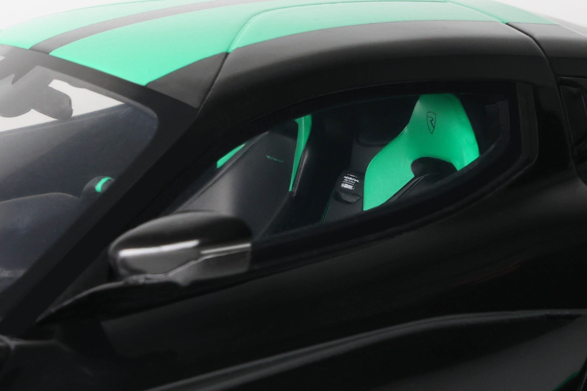 Rimac Nevera 2023 Nero Verde 1:18 - 85176
