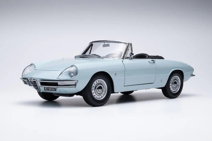 Alfa Romeo Duetto Spider 1600 Coda Tonda 1966 Light Blue 1:18 - 85429