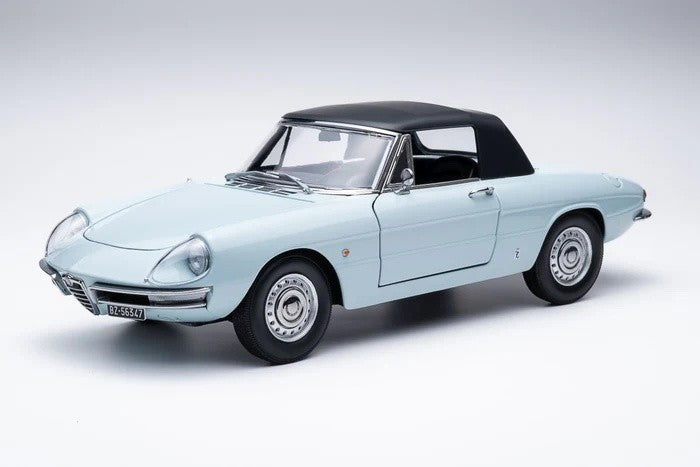 Alfa Romeo Duetto Spider 1600 Coda Tonda 1966 Light Blue 1:18 - 85430