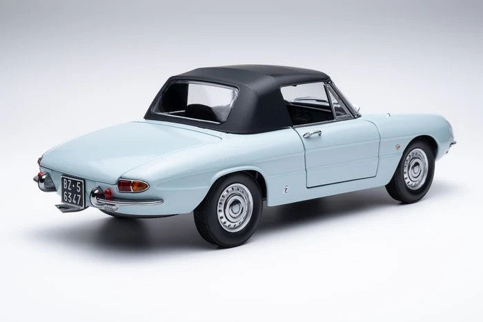 Alfa Romeo Duetto Spider 1600 Coda Tonda 1966 Light Blue 1:18 - 85431