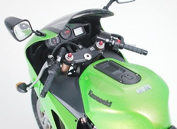 Kawasaki Ninja ZX-12R 1999 Kit Tamiya 1:12 - 85608