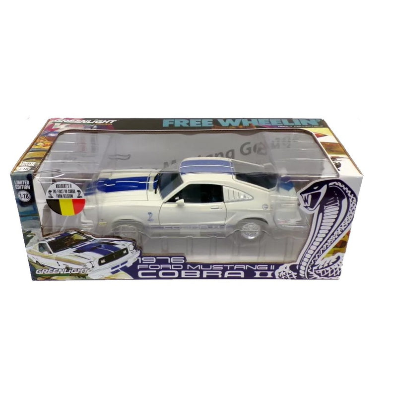 Ford Mustang II 1976 Cobra II White Stripes Blu 1:18 - 85987