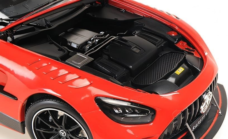 Mercedes-Benz GT-R AMG V8 Biturbo Safety Car 2024 Red 1:18 - 86277