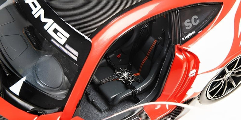 Mercedes-Benz GT-R AMG V8 Biturbo Safety Car 2024 Red 1:18 - 86279