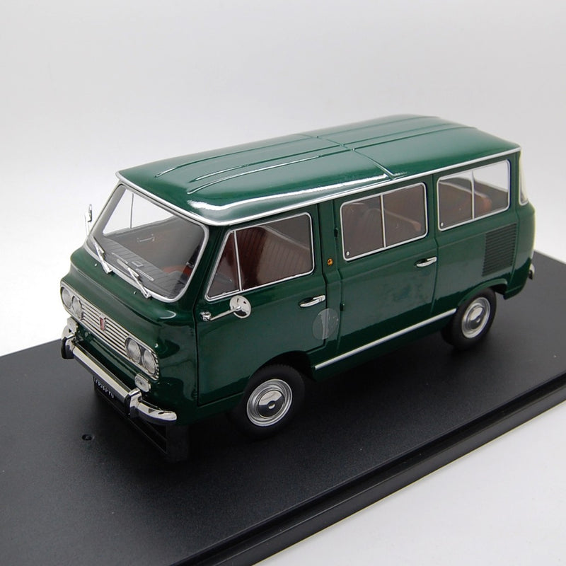 Fiat 850 Familiare Serie 2 1970 Verde Oliva Metallizzato 1:18 - 86545