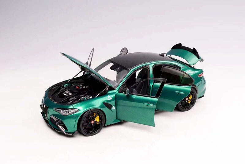 Alfa Romeo Giulia GTAm 2021 Montreal Green 1:18 - 86565