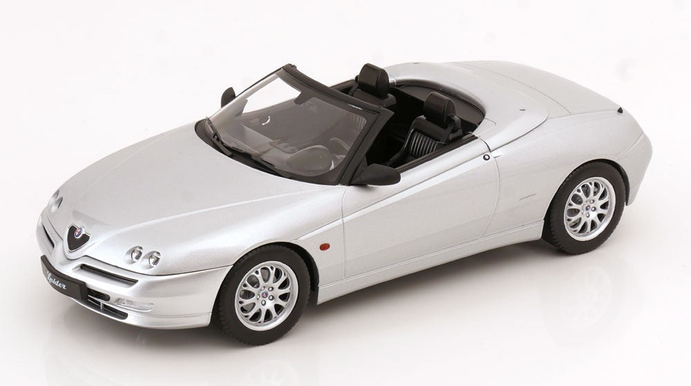 Alfa Romeo Spider 2.0 Twin Spark 1999 Silver Soft Top 1:18 - 86656