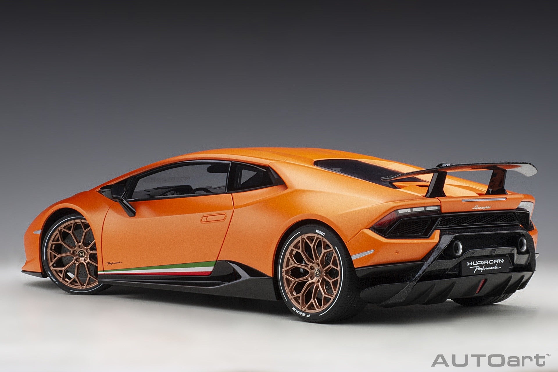 Lamborghini Huracan Performante 2017 Anthaeus Orange 1:12 - 86802