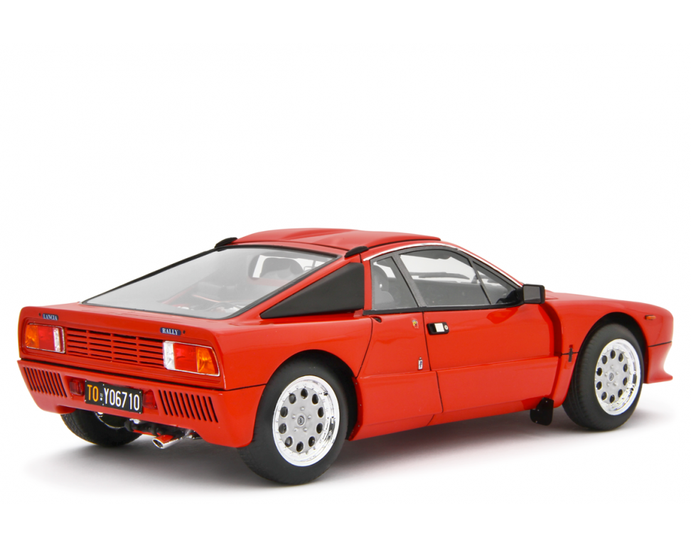 Lancia 037 Rally Stradale 1982 Rosso 1:18 - 86891