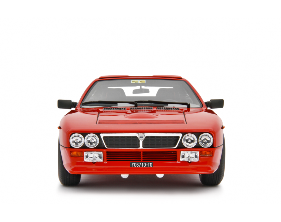 Lancia 037 Rally Stradale 1982 Rosso 1:18 - 86892