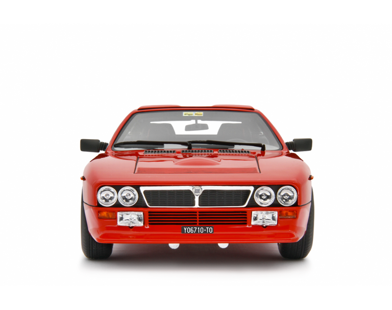 Lancia 037 Rally Stradale 1982 Rosso 1:18 - 86892