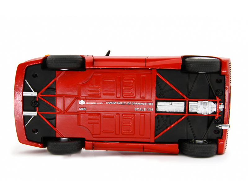 Lancia 037 Rally Stradale 1982 Rosso 1:18 - 86904