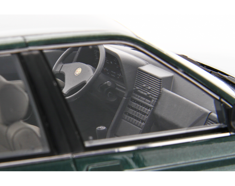 Alfa Romeo 164 2.0 Twin Spark 1987 Nero 1:18 - 86932