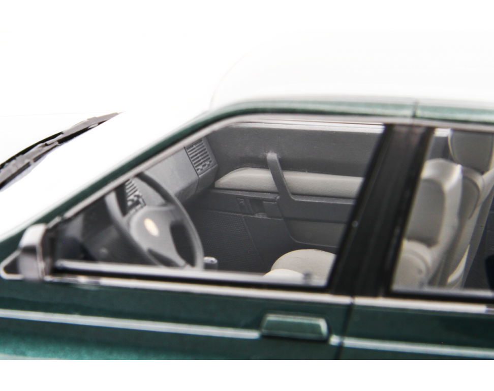 Alfa Romeo 164 2.0 Twin Spark 1987 Nero 1:18 - 86933